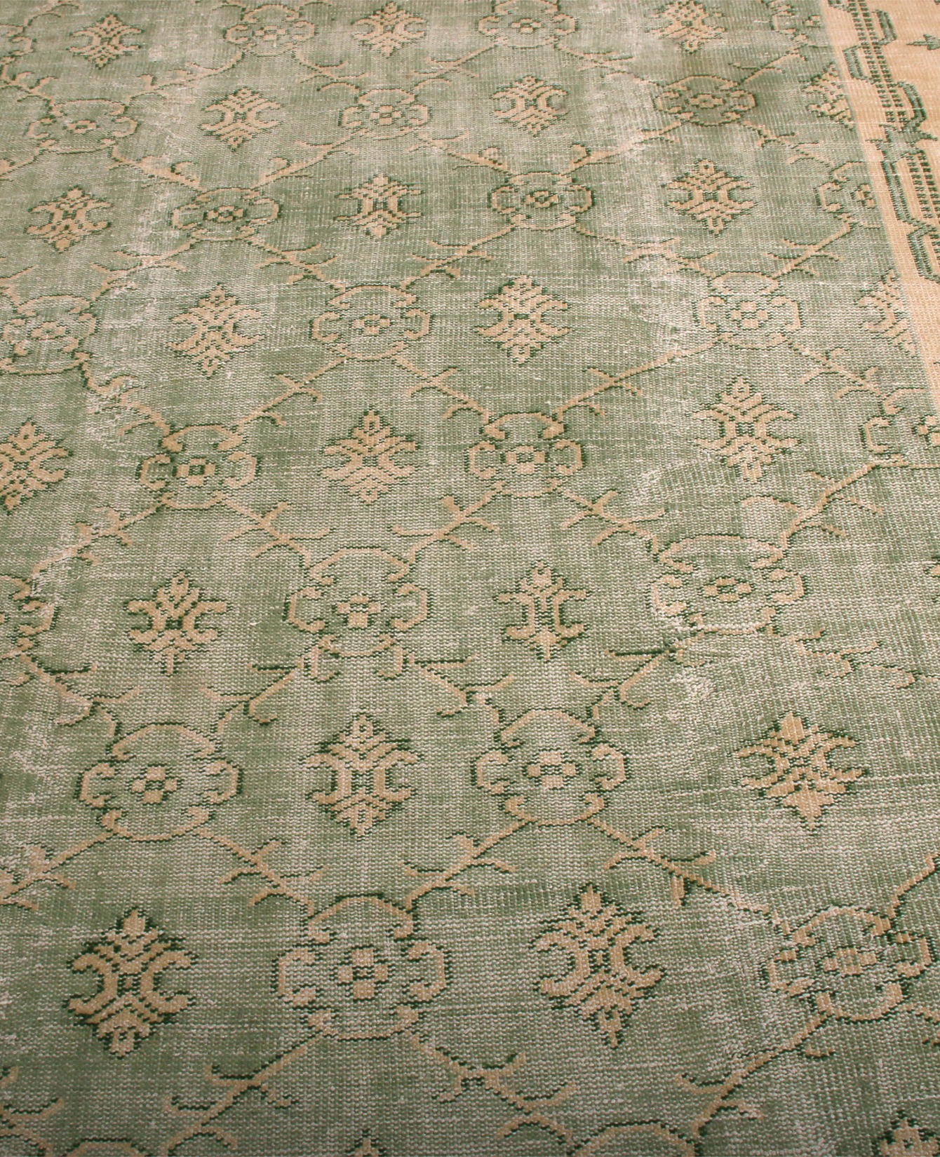 Vintage Country Rug - Green and Beige French Style from Turkey made of Wool