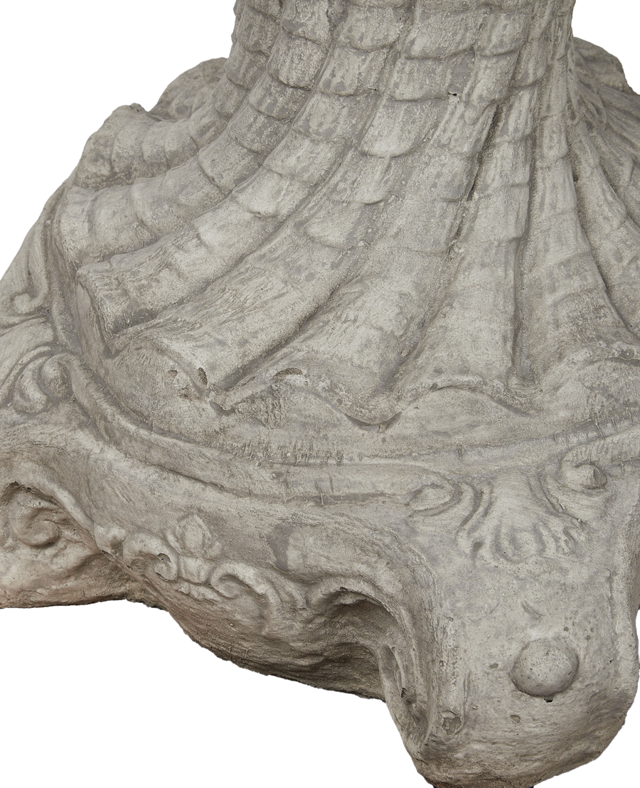 Reproduction Cast Shell Bird Bath from Domestic made of Cement