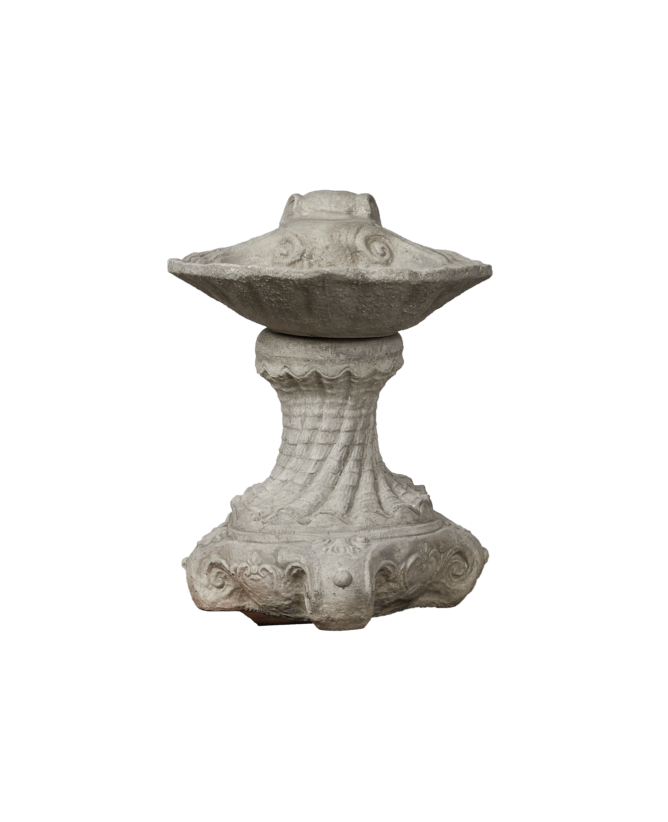 Reproduction Cast Shell Bird Bath from Domestic made of Cement