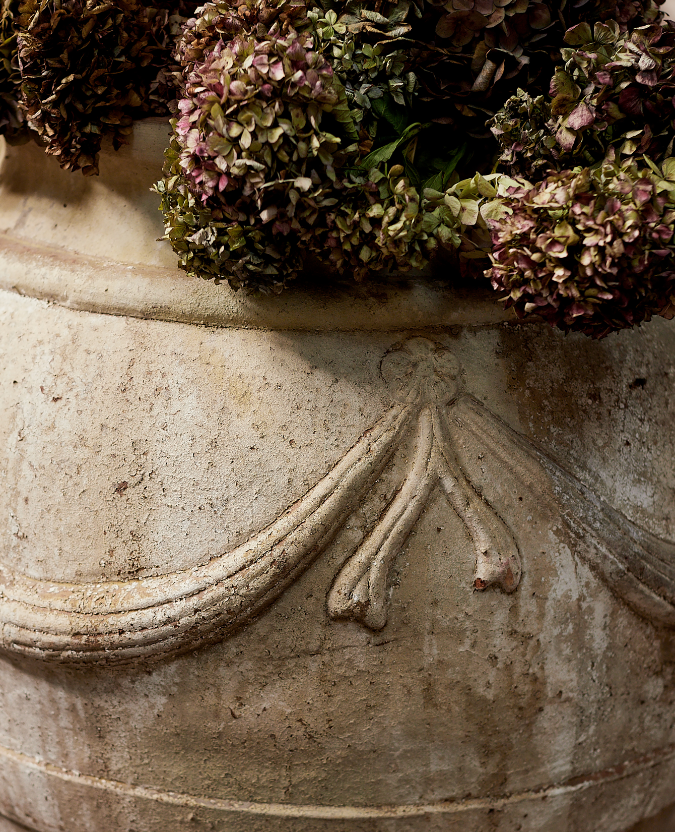 Reproduction Garland Planter from Vietnam made of Ceramic