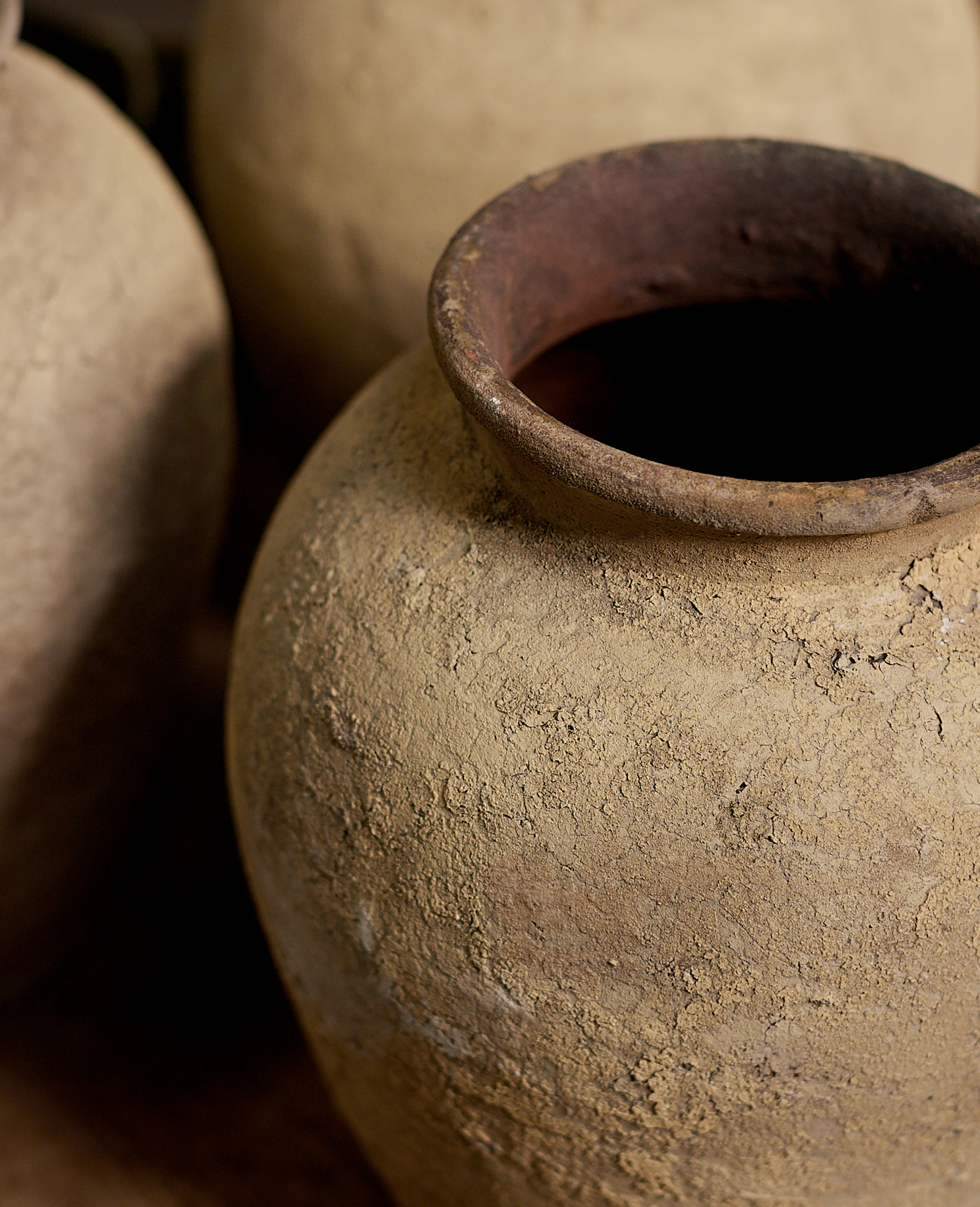 Reproduction Vietnamese Vase - Creamy from Vietnam made of Ceramic