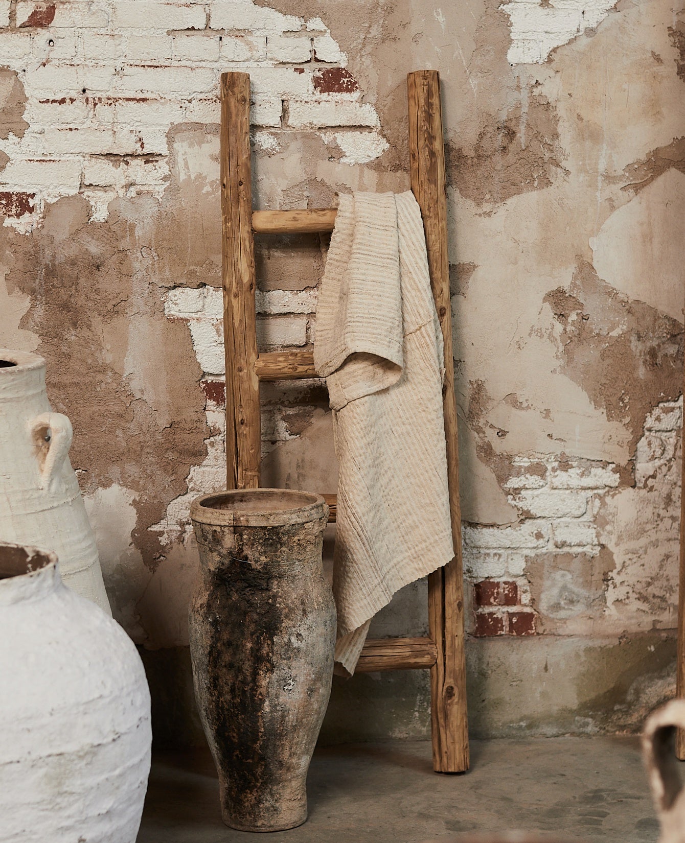 Reclaimed Decorative Ladder from China made of Wood