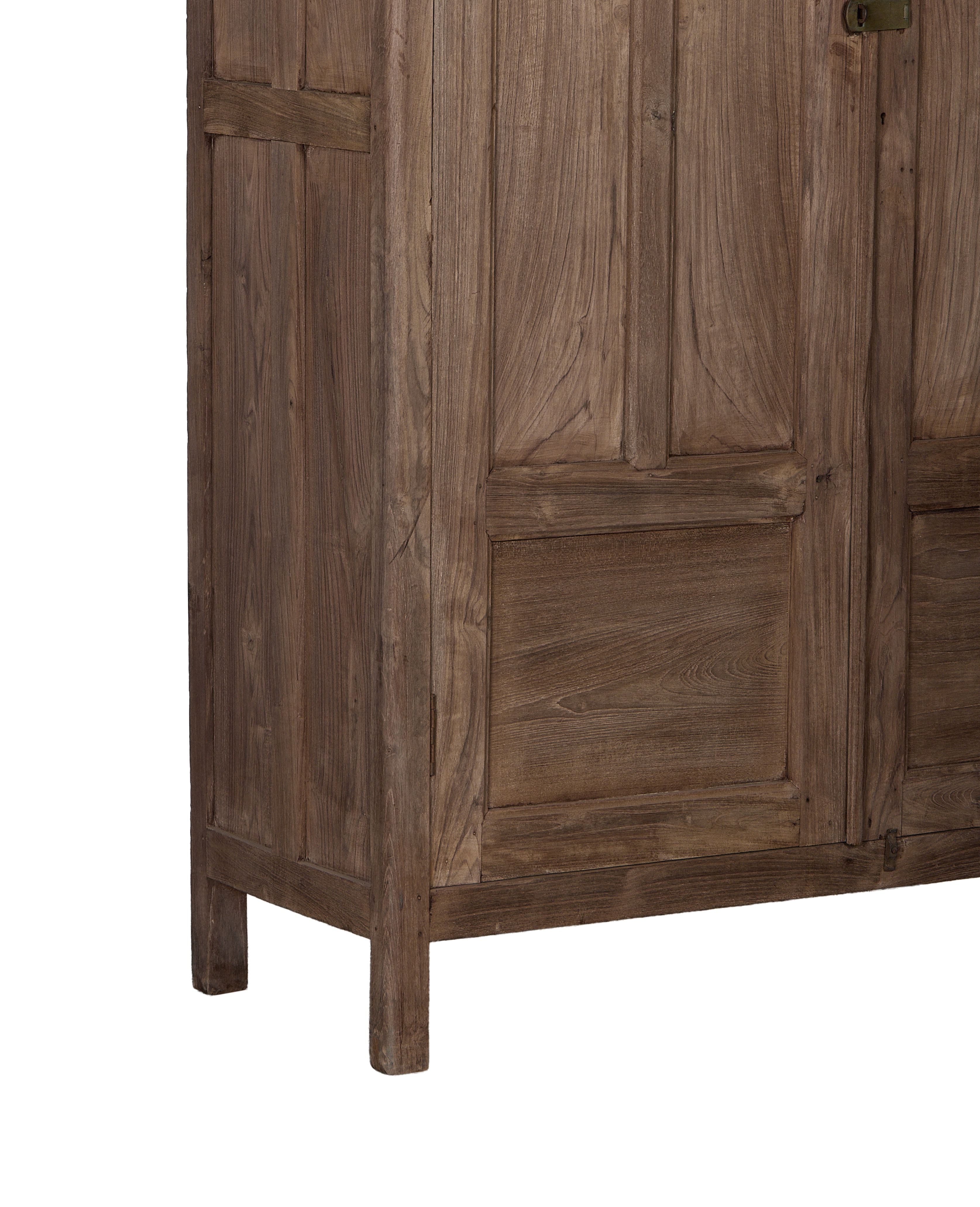 Vintage Indian oak cabinet: detailed close-up of natural wood grain and joinery on vintage furniture.