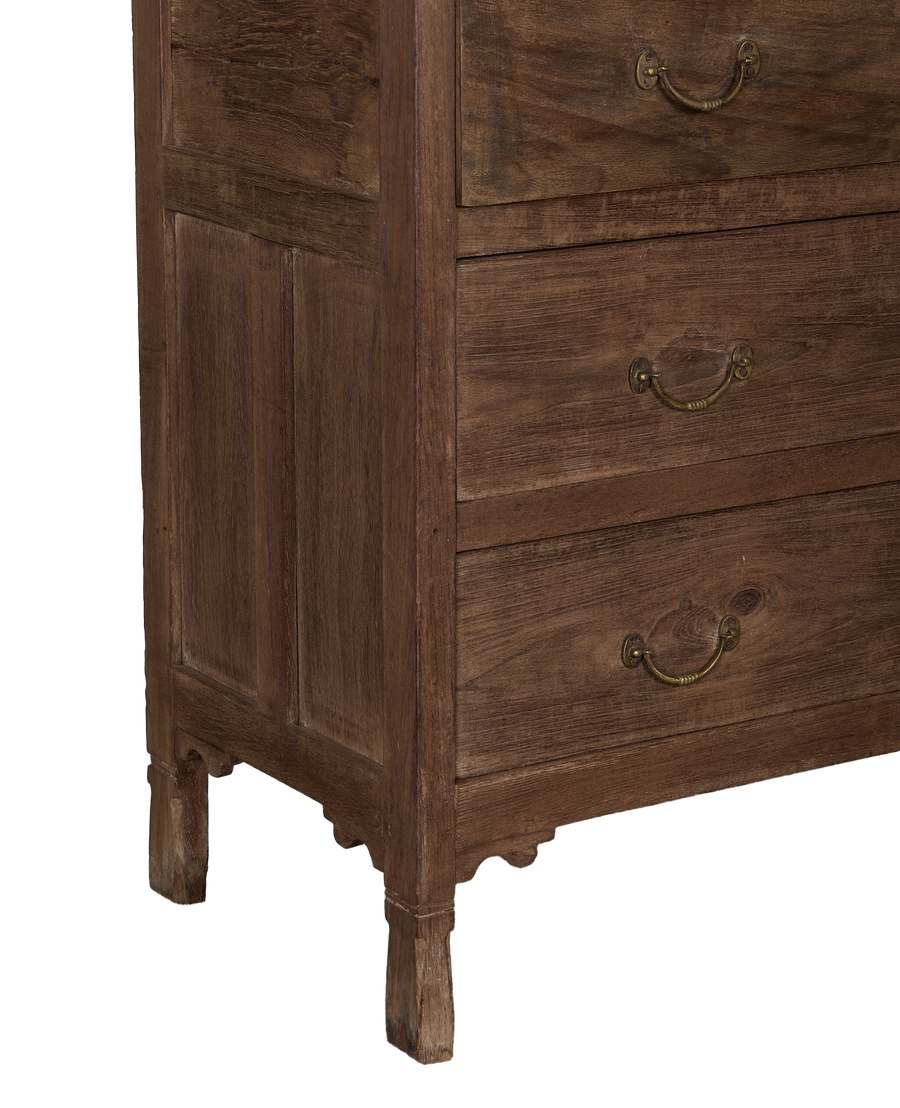 Vintage Indian oak dresser, detailed view of natural wood grain and antique brass drawer pulls.