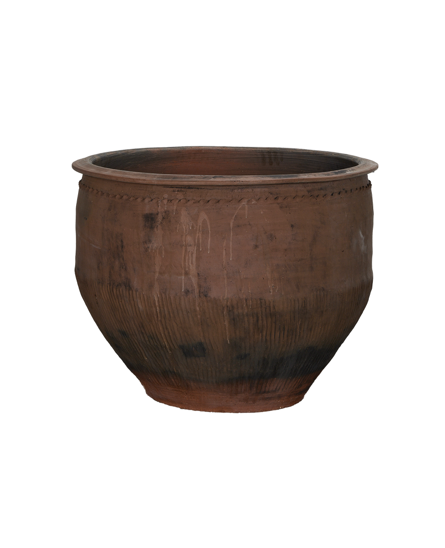 Vintage Chinese OAK water planter, showing rope-like rim detail and textured side.