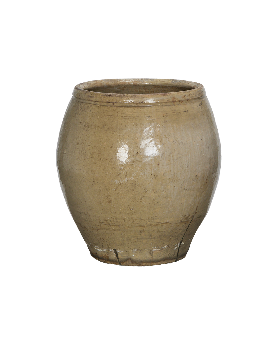 Vintage Chinese OAK plum planter, close up showing unglazed rim and body texture.
