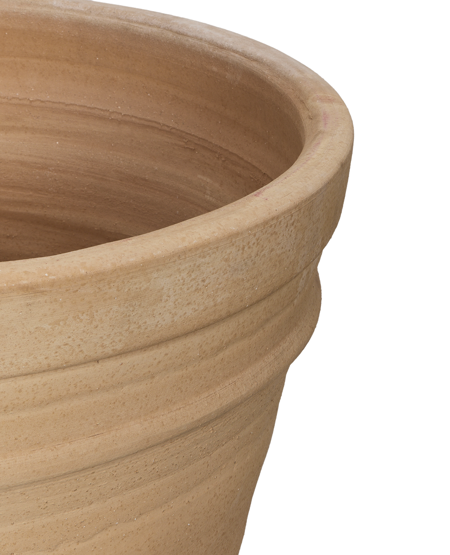 Dias Planter back view