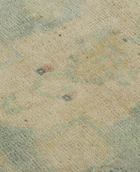 Country Rug - Green and Cream Floral Medallion