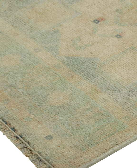 Country Rug - Green and Cream Floral Medallion