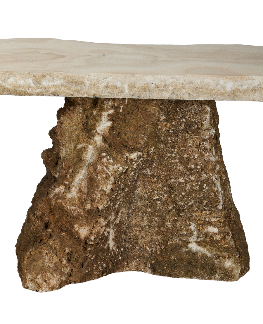 Onyx Entry Table