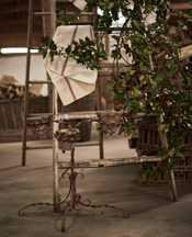 Metal Pot Holder - Twisted