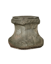 Fleur De Lis Pedestal