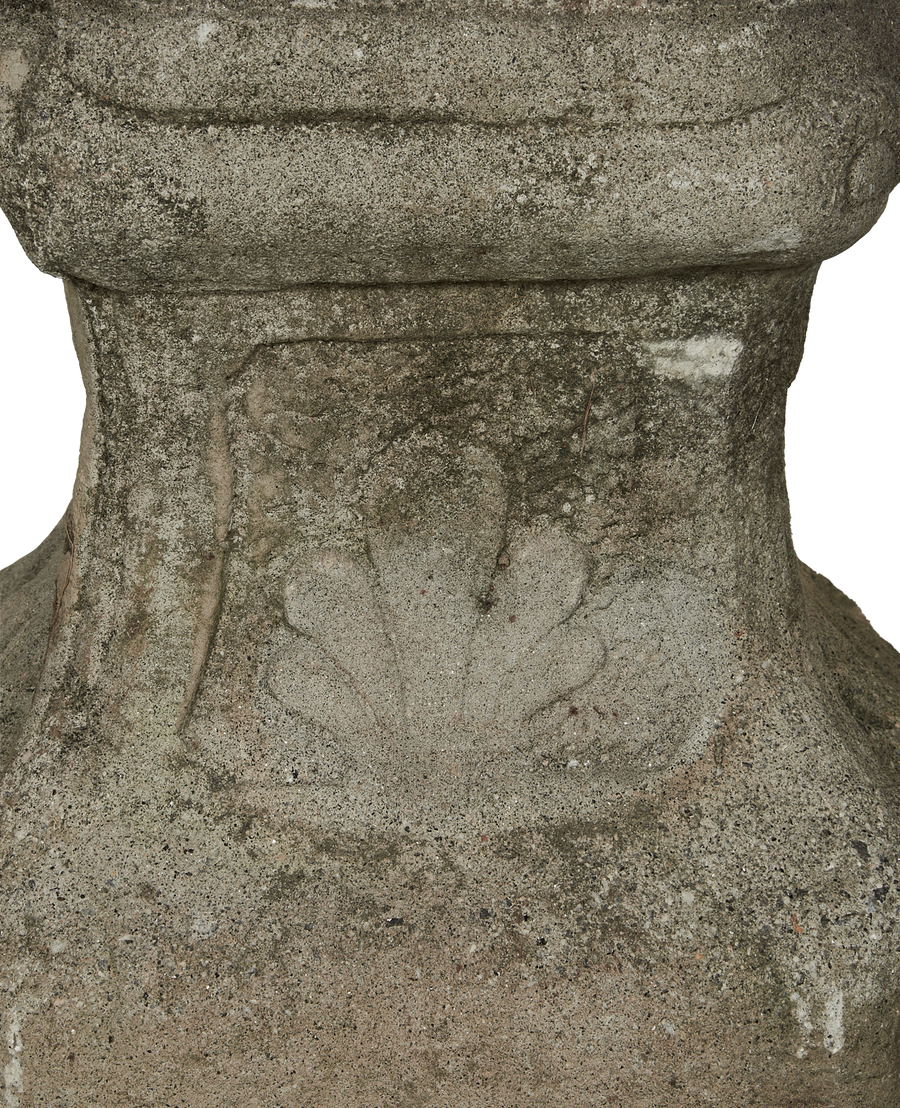 Fleur De Lis Pedestal