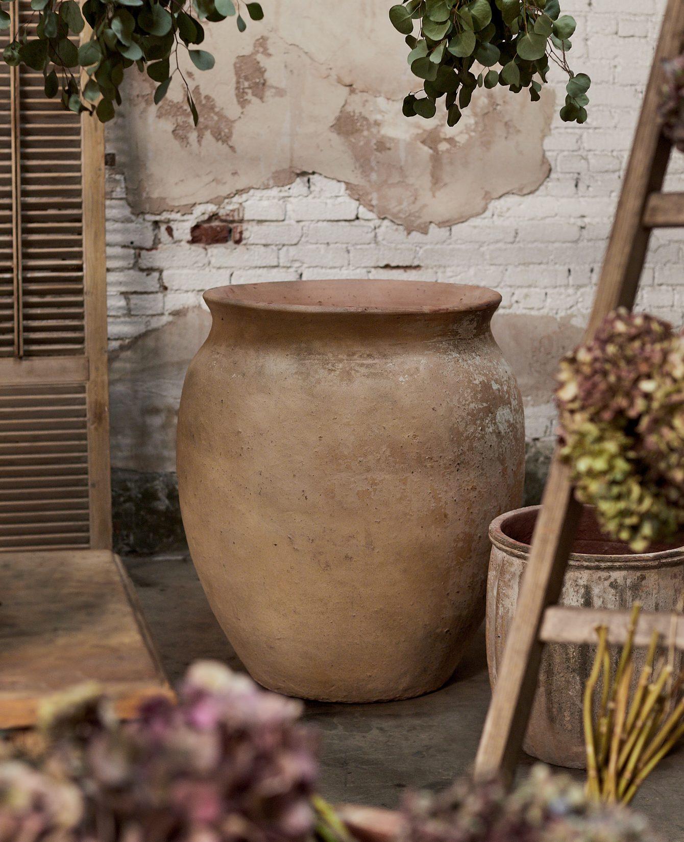 Reproduction Bulb Planter from Vietnam made of Ceramic