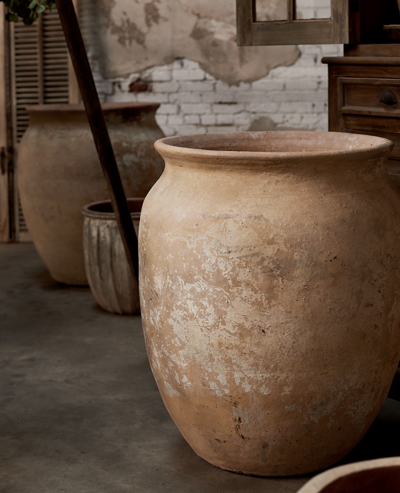 Reproduction Bulb Planter from Vietnam made of Ceramic