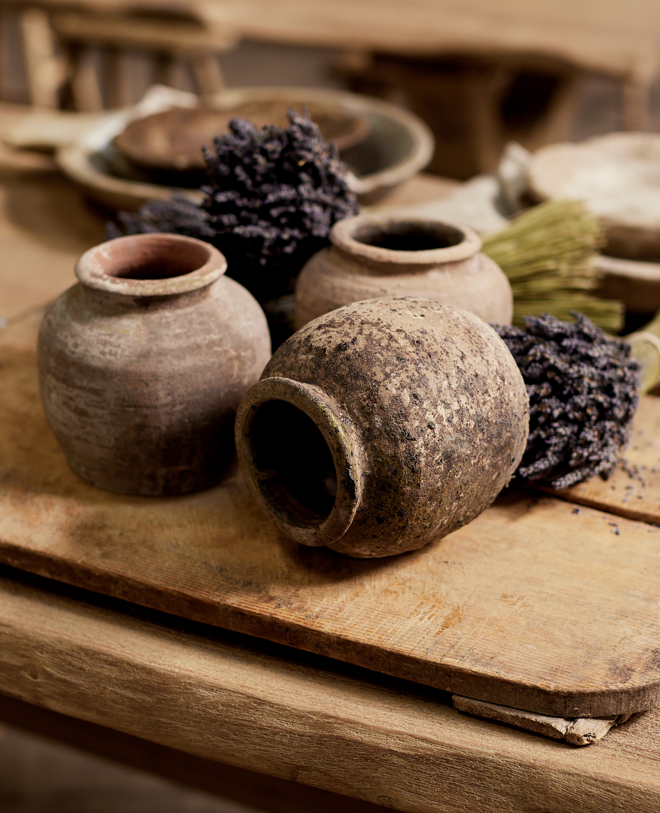 Reproduction Vietnamese Vase - Dark from Vietnam made of Ceramic