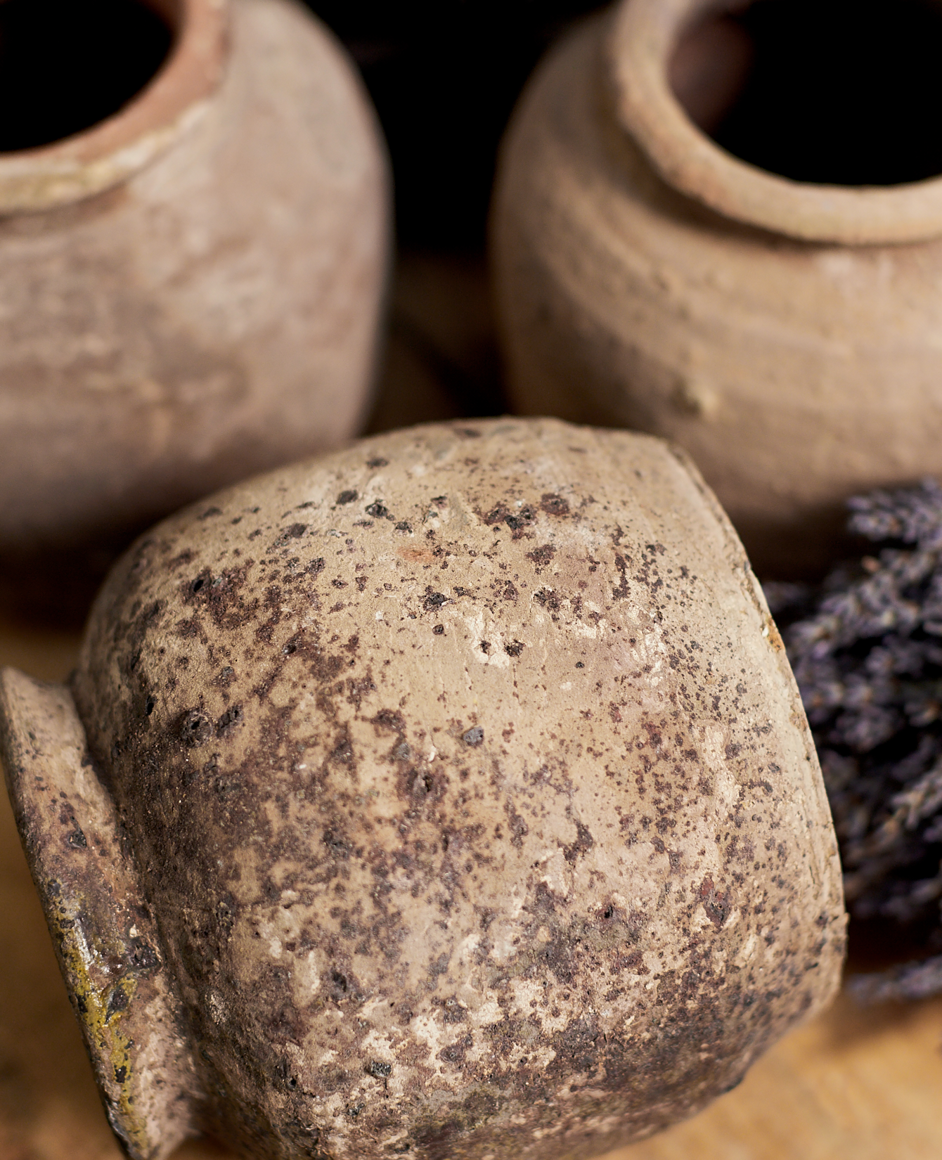 Reproduction Vietnamese Vase - Dark from Vietnam made of Ceramic