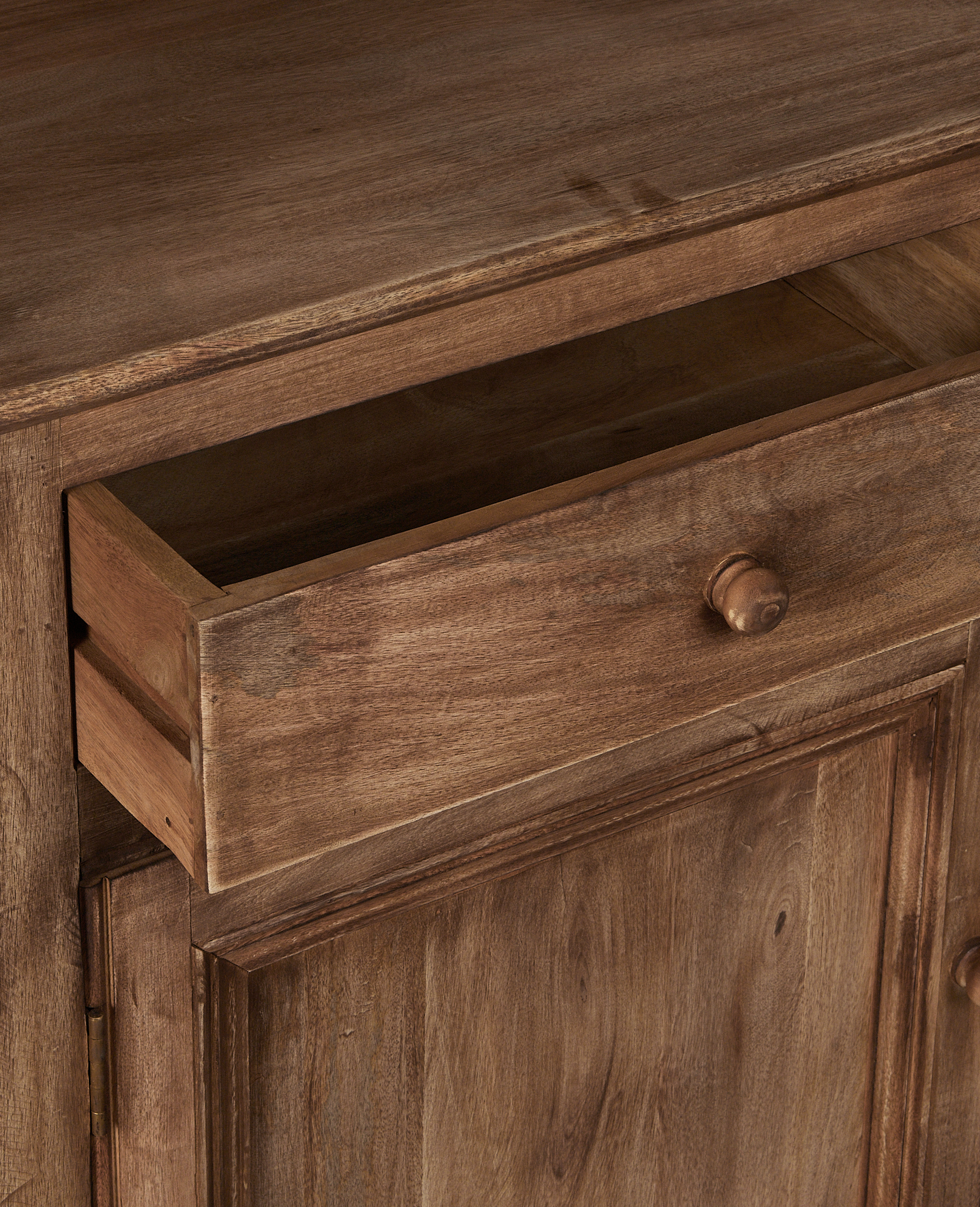 Maisonette Hutch