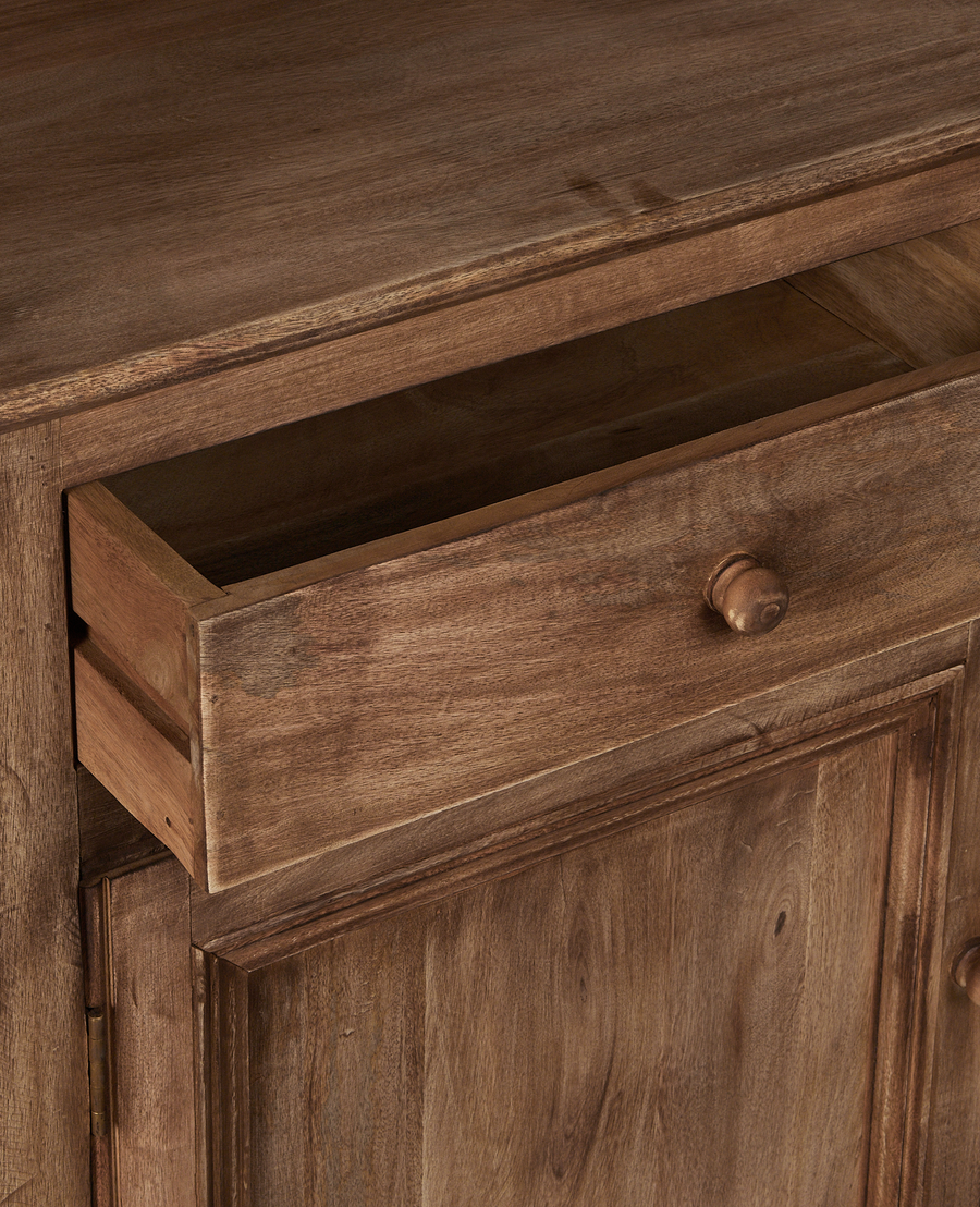 Maisonette Hutch