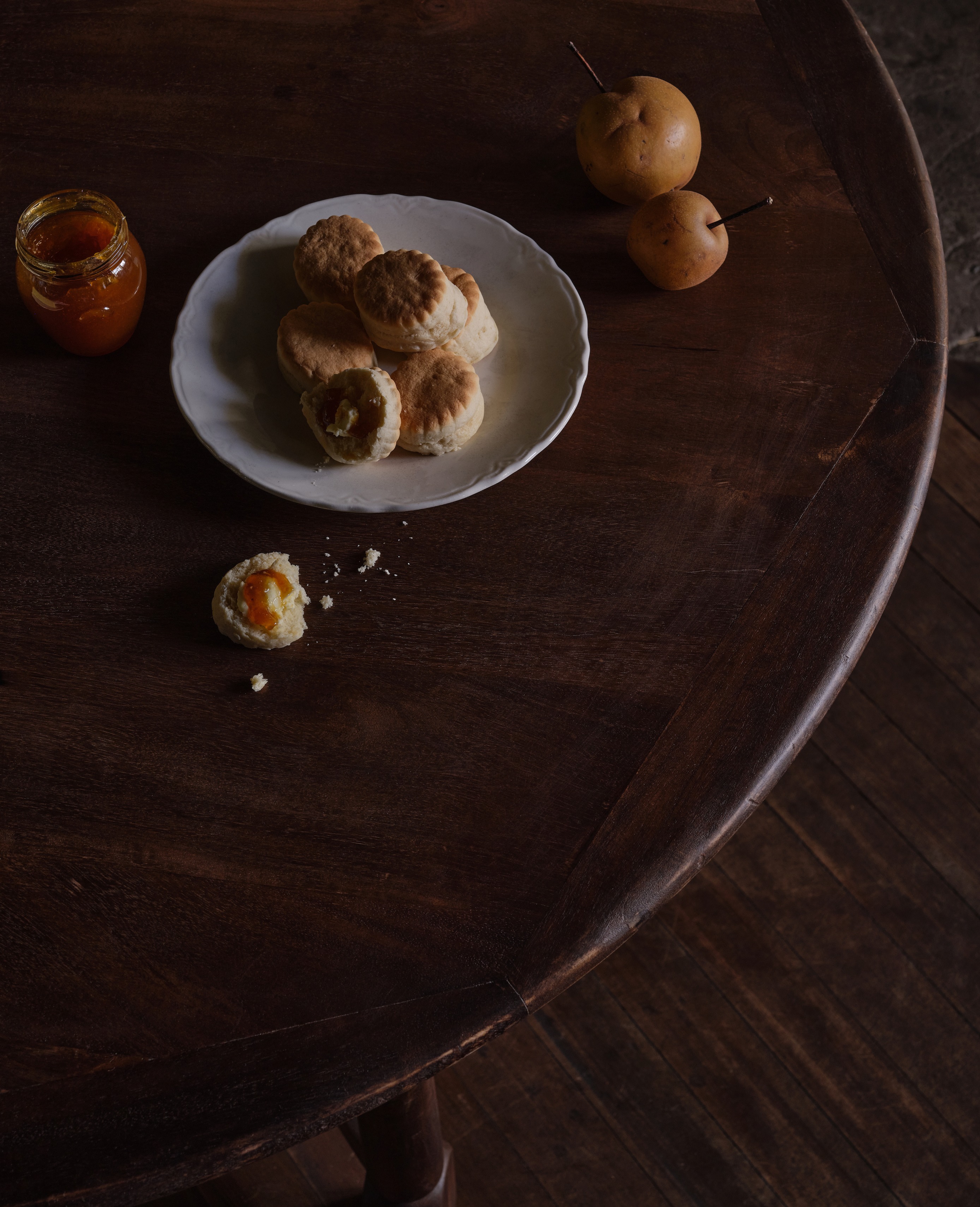 Bilbury Round Dining Table