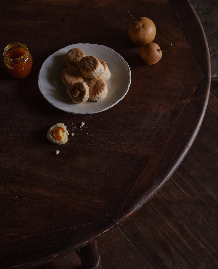 Bilbury Round Dining Table