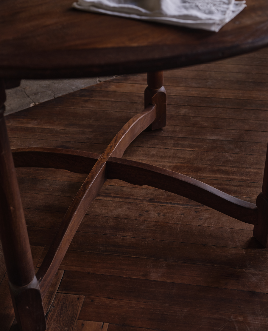 Bilbury Round Dining Table