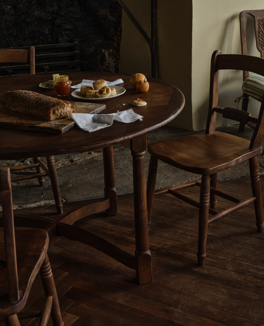 Bilbury Round Dining Table