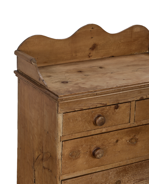 Pine Chest of Drawers