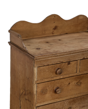 Pine Chest of Drawers