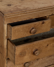 Pine Chest of Drawers