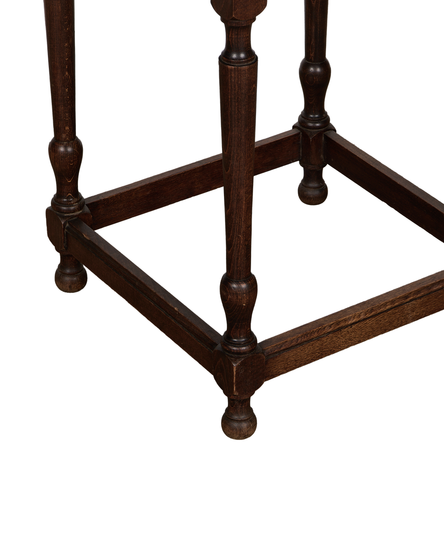 Vintage French dark oak clover drop leaf table, view of lower frame support.