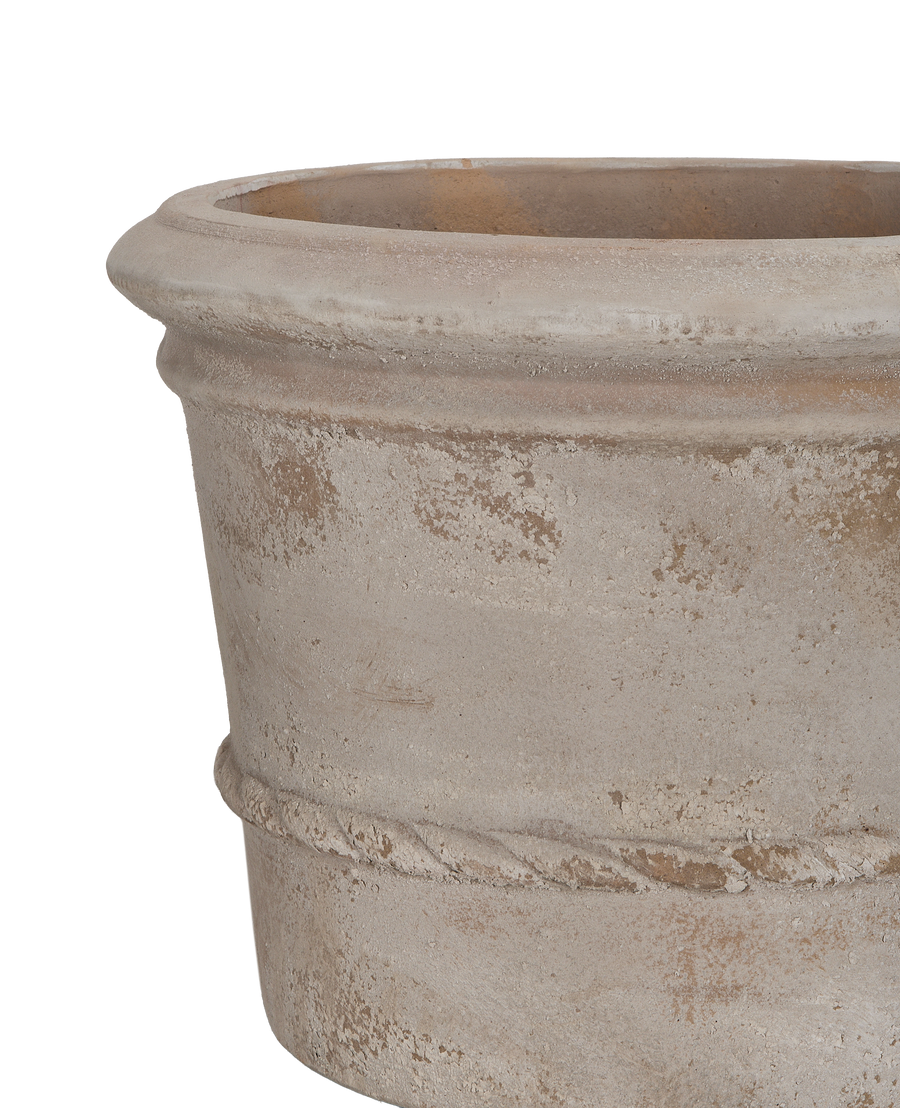 Cordelia Pot, detailed view of the textured rim and intricate rope-like band.