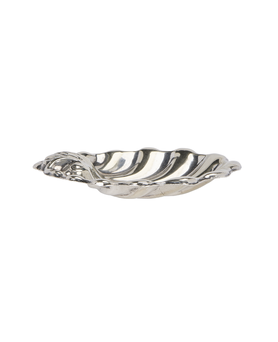 Vintage French silver-plated vide poche, showing the unique scalloped shell-shaped detailed edge.