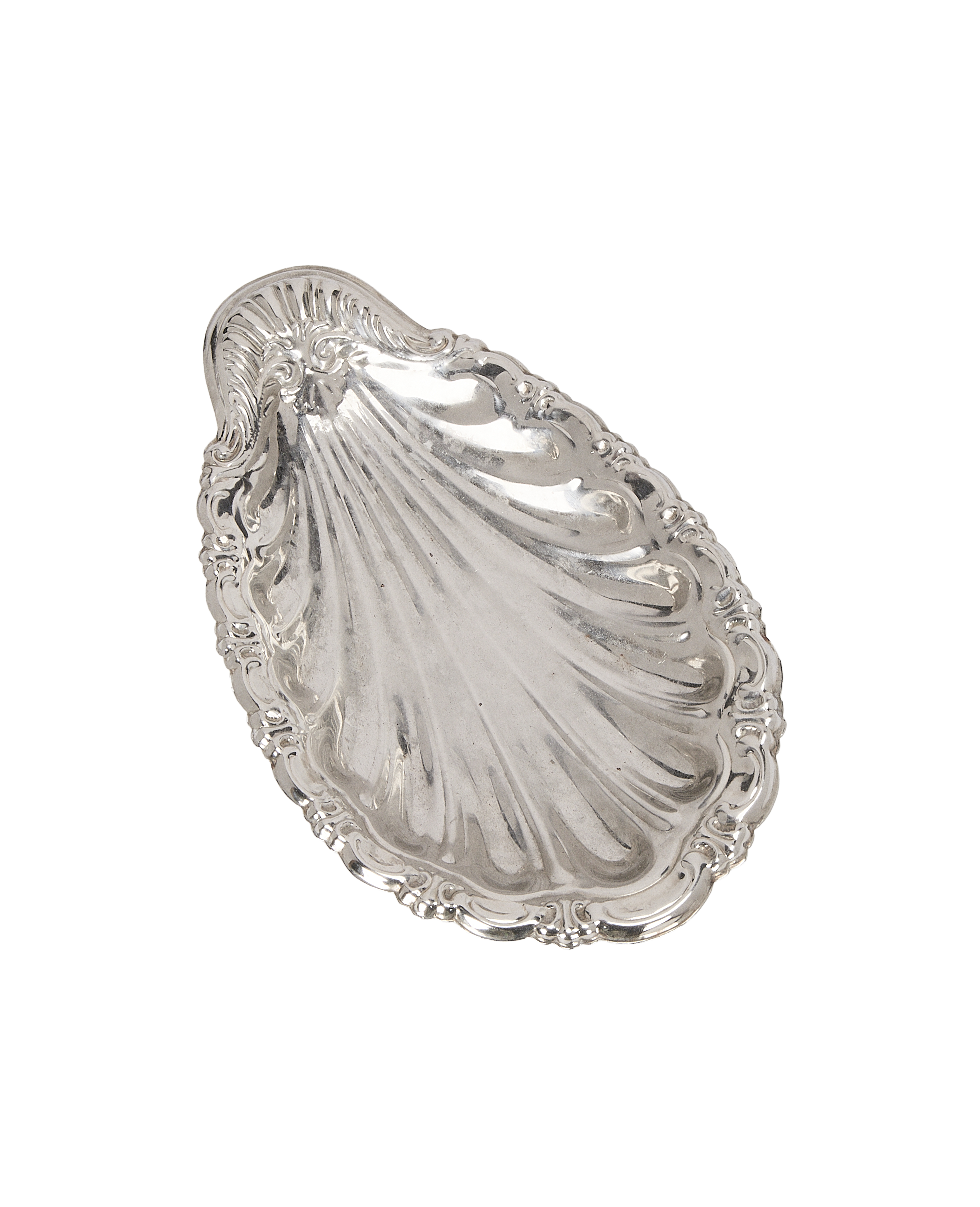 Vintage French silver-plated vide poche, shell-shaped with intricate baroque-style scalloped edge.