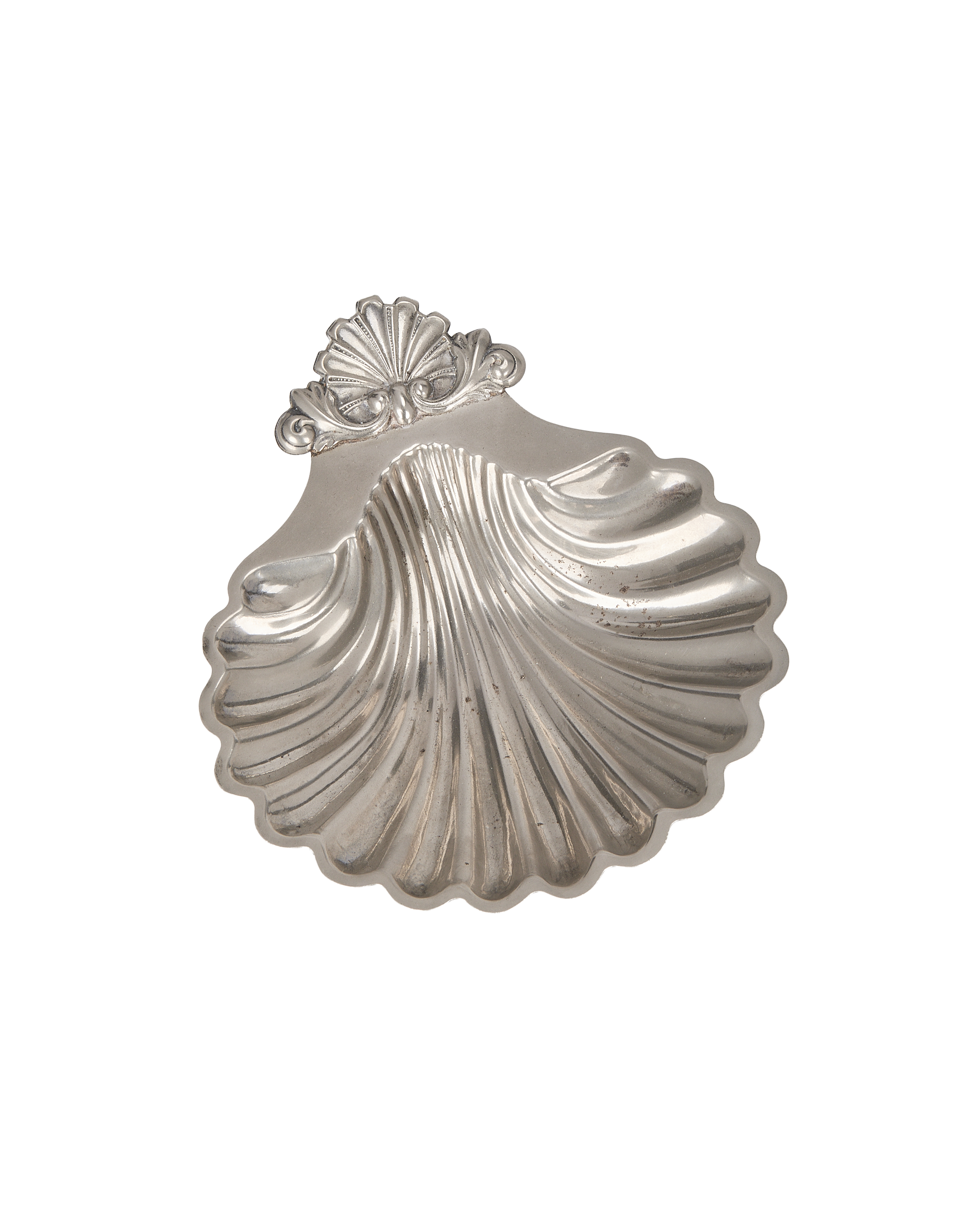 Vintage French silver metal vide poche, detailed shell design with ornate scrolled top.