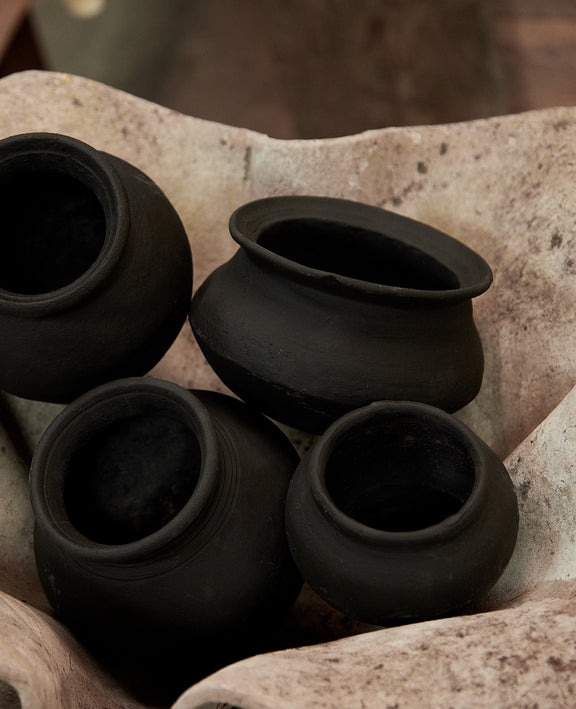 Clay Vessel - Black