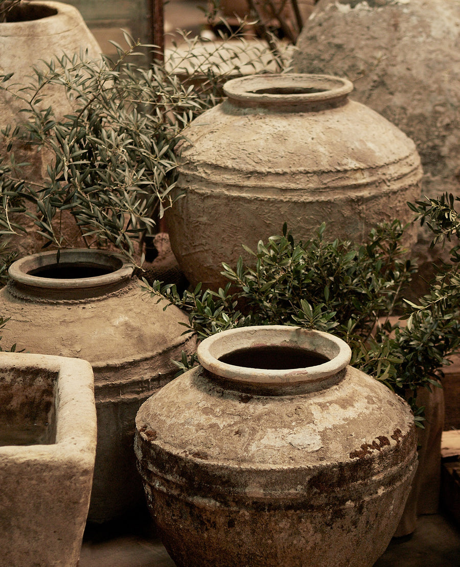 Vintage Indo Pot - Ringed from Indonesia made of Ceramic