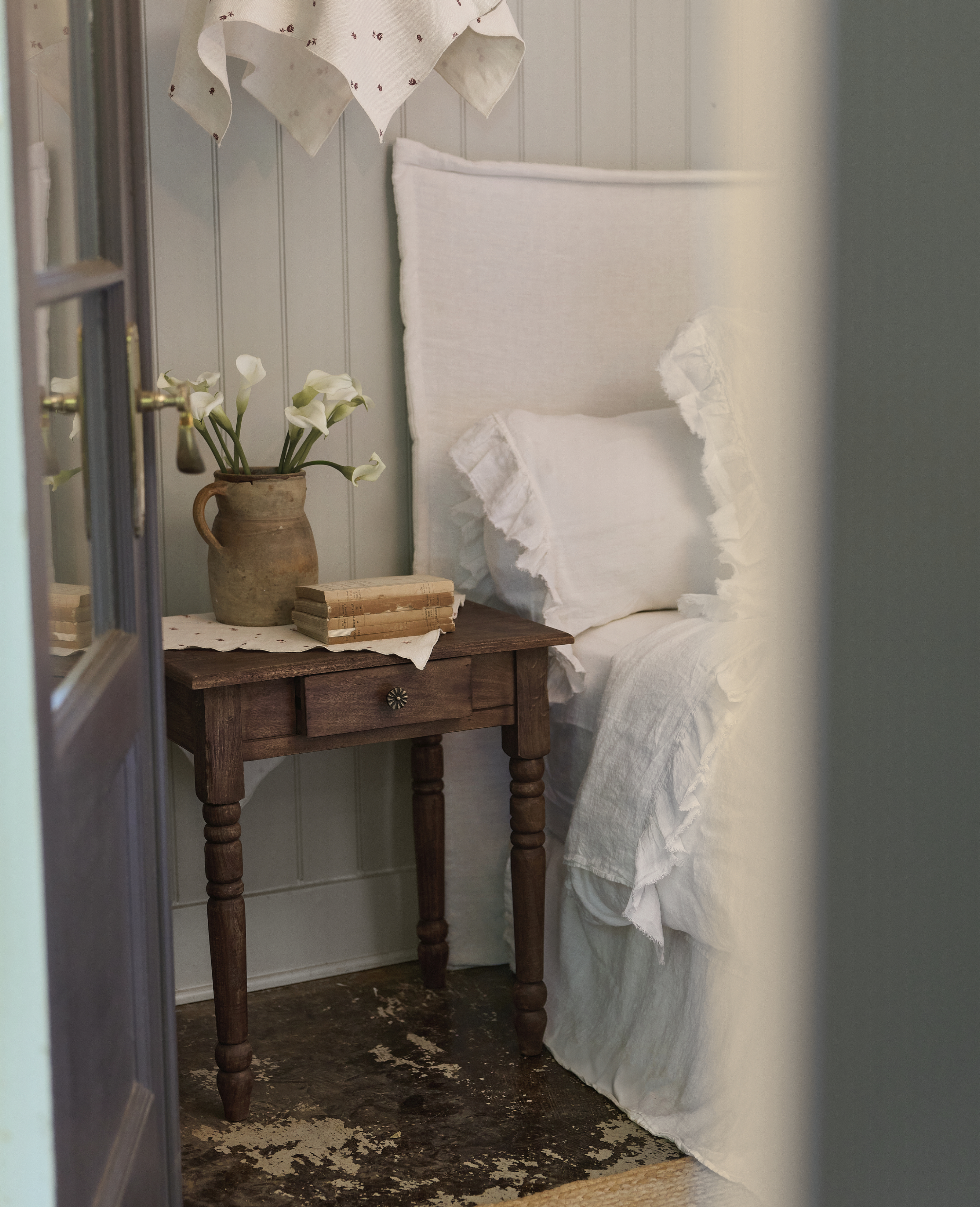 Lucette Nightstand