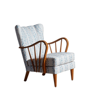 Mid-Century Spindle Detail Lounge Chair