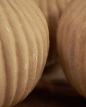 Paper Mache Vase - Garlic