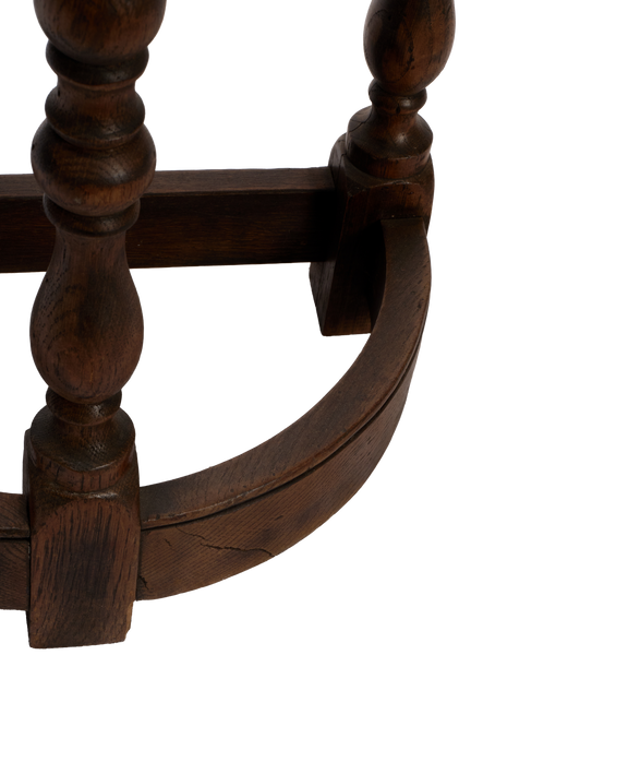 Bobbin Demi Display Table