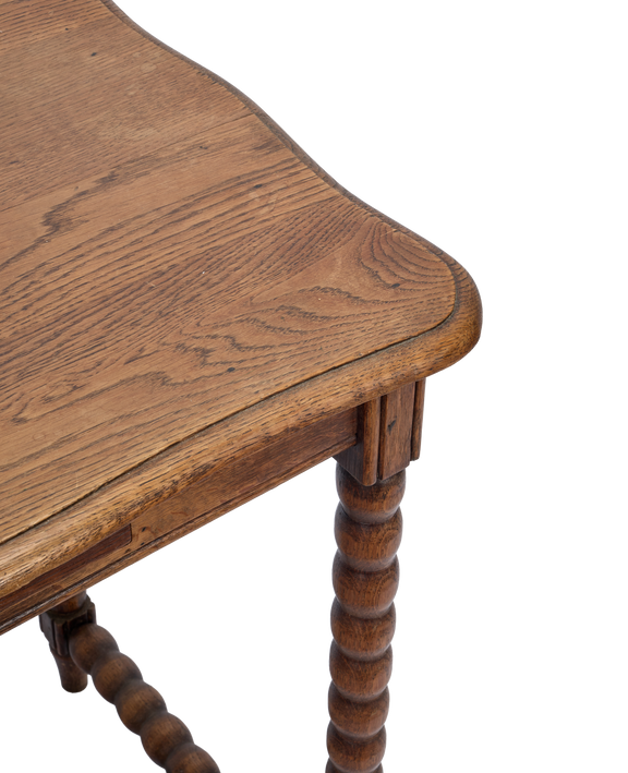 Bobbin Leg Table