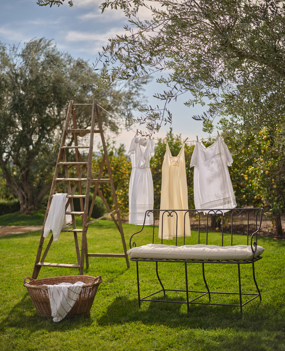 Verona Loveseat - Creme