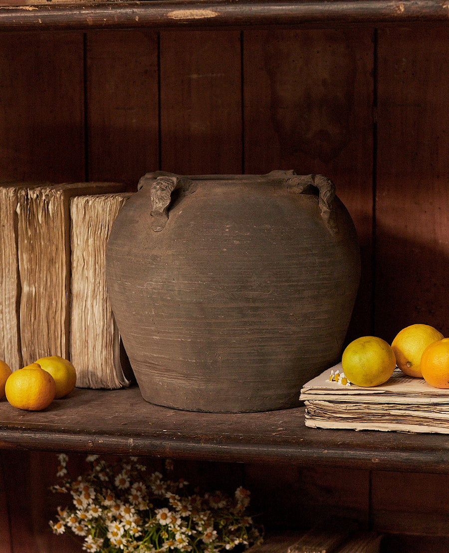 Vintage Water Vessel from China made of Ceramic