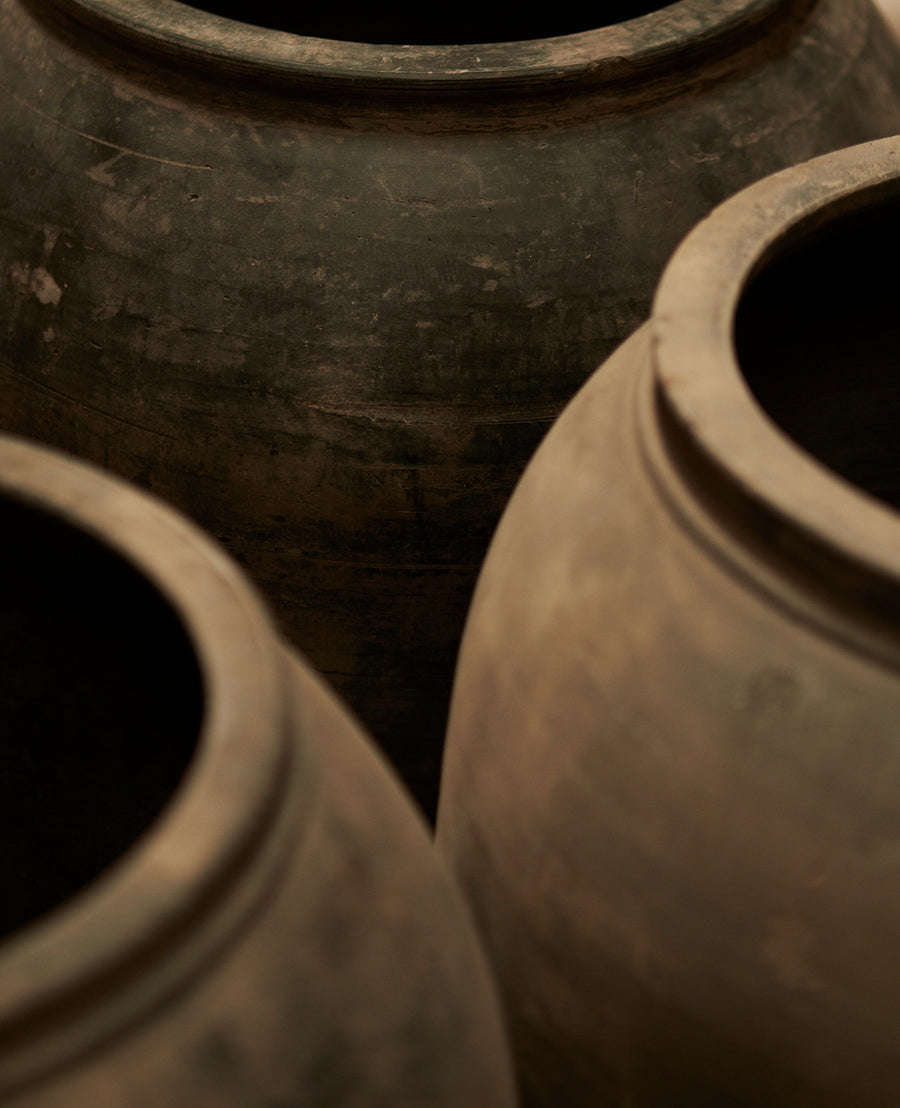 Vintage Water Pot from China made of Ceramic