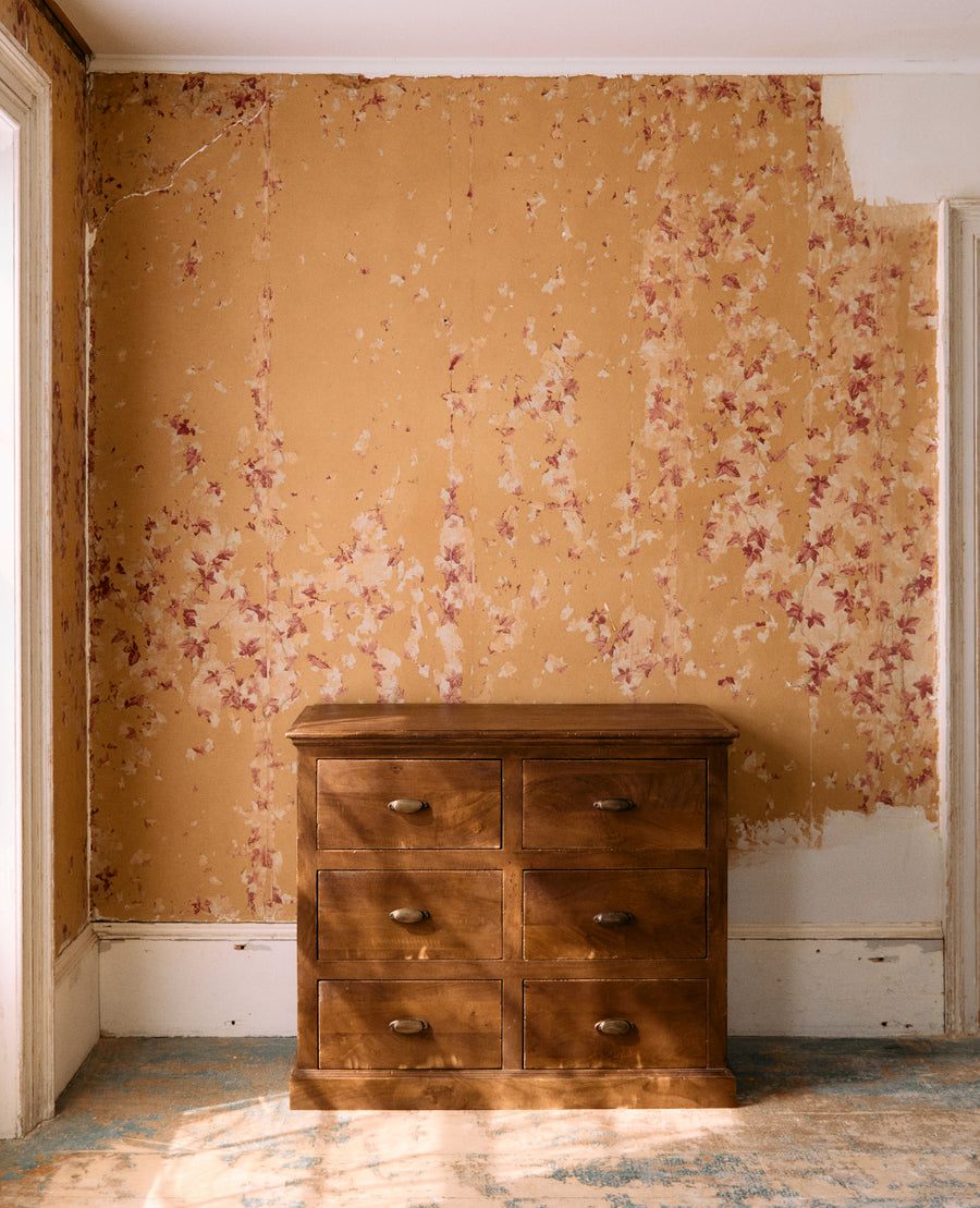 Angelou Dresser